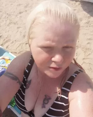Busty milf  - photo 1