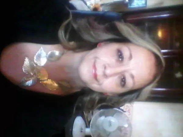 ATTRACTIVE MATURE WOMAN - photo 2