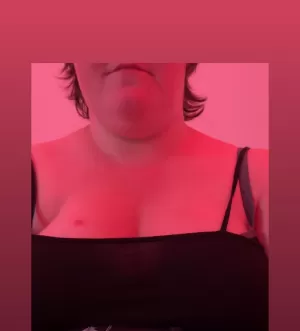 Gothic escort looking for a guy  - photo 3