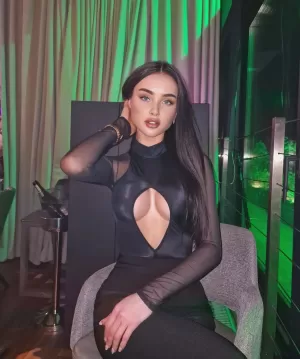 Sexy Model Alina - photo 3