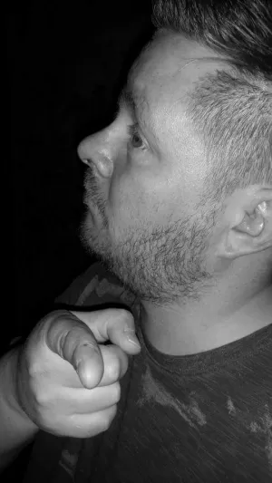 DazOnTheEdge DazOnTheEdge Age 45  Orientation Bi curious male escort companion  - photo 1