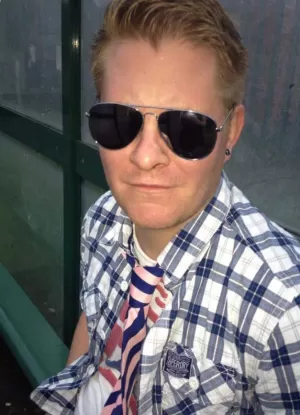 DazOnTheEdge DazOnTheEdge Age 45  Orientation Bi curious male escort companion  - photo 3