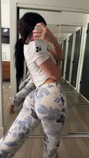 Hey hit me up available for hookup and massage sessions  - photo 5