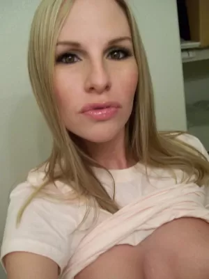 Available Incall and Outcall - photo 2