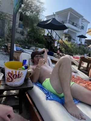 looking for a woman  - photo 1