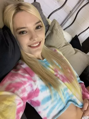 Looking Fuck Partner - photo 1