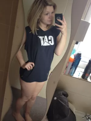 Single Sexy Girl Wants to Harder Sex  - photo 2