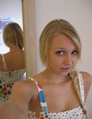 Leana Looking Fuck Partner - photo 2