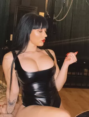 available for hookup both incall or outcall service - photo 1