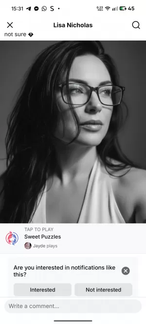 Queen is online now  - photo 2