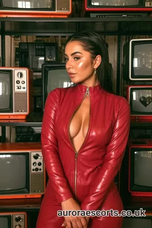 Berenika tall slim brunettet milf - photo 4