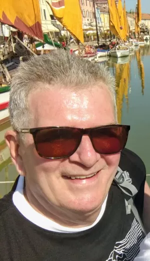 Age gap fun interested  - photo 1