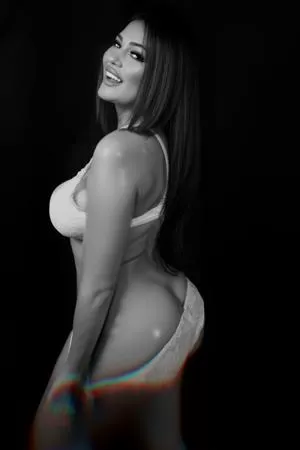 Sexy Lara Sparkles near Edgware Road W1H 5YL - photo 3