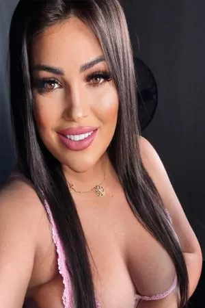 Sexy Lara Sparkles near Edgware Road W1H 5YL - photo 1
