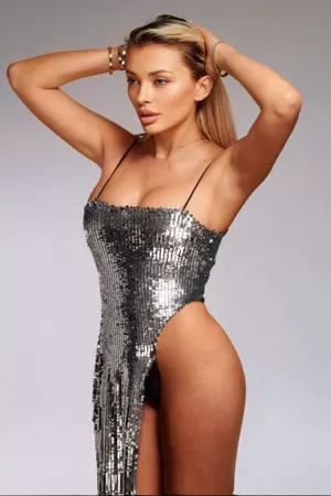 Claire Sparkles in West London Earls Court - photo 4