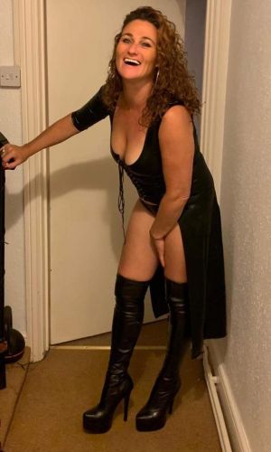 Coco bisexual mature English escort Cambridge - photo 3