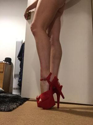 Coco bisexual mature English escort Cambridge - photo 8